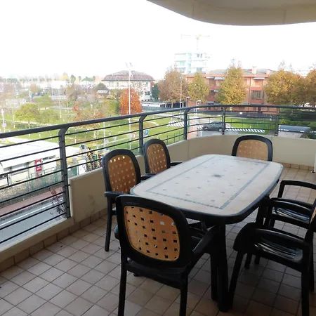 Apartment Aurora Park Zona Piazza Aurora *